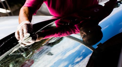 How to clean your windscreen (and why you should do it) news item